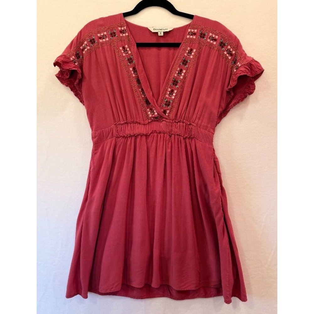 Davi & Dani Pink Embroidered Dress Medium V‑Neck, Lined, Pockets